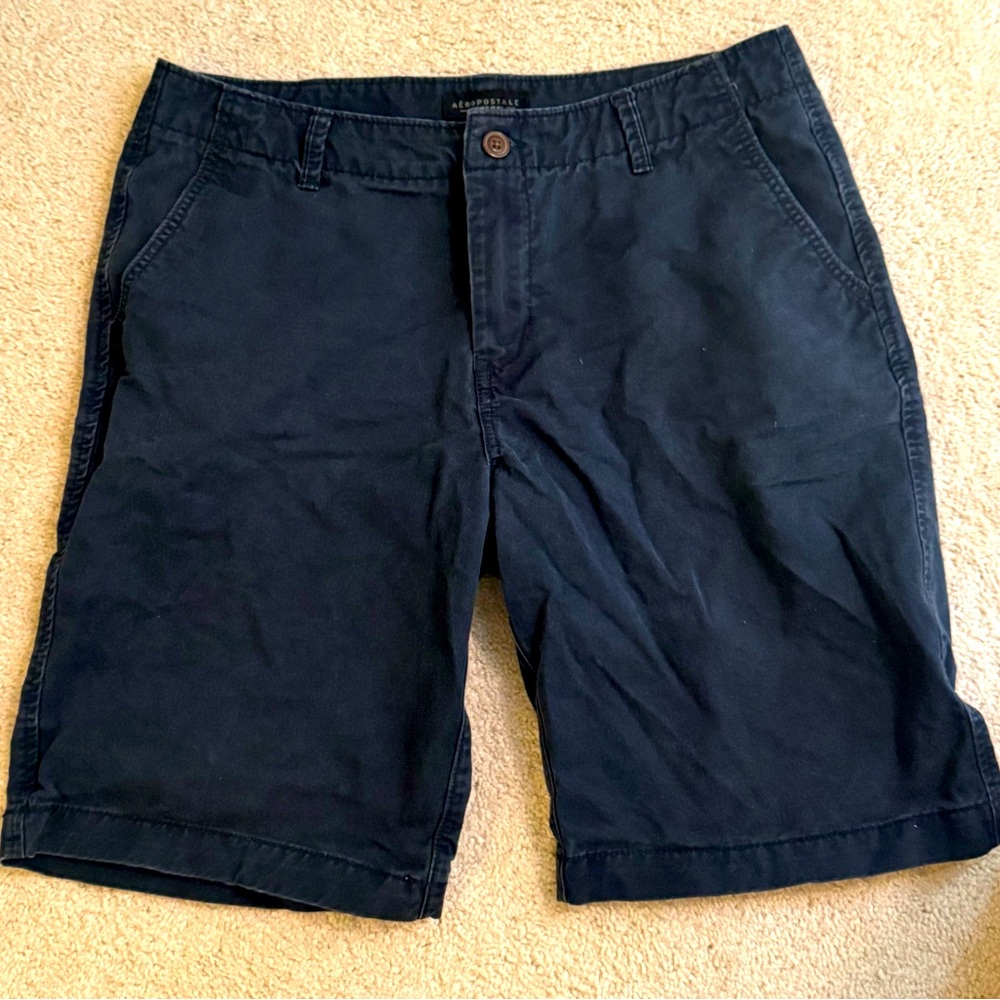 Aeropostale Men’s Distressed Navy Chino Shorts. Sz 34
